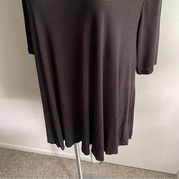 NWT Black Swing Tee, Size 26/28 - Picture 4 of 8